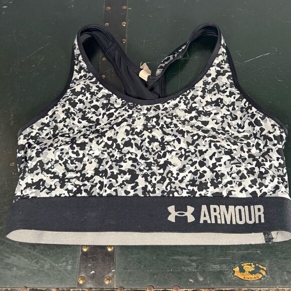 UNDER ARMOUR WOMENS SPORTS BRA Medium Size - Picture 1 of 3